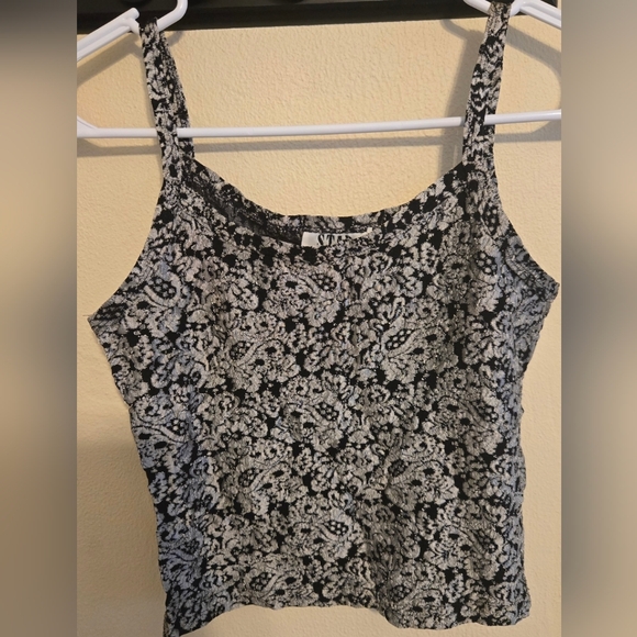Floral Black and White Women's Top - Picture 1 of 5